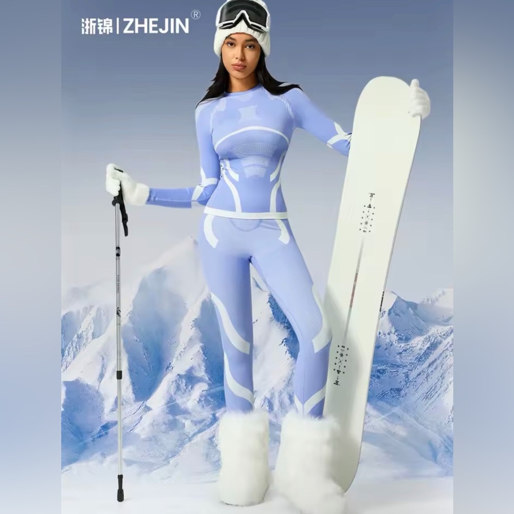 Women's base layer for skiing - top and leggings for winter sports layering